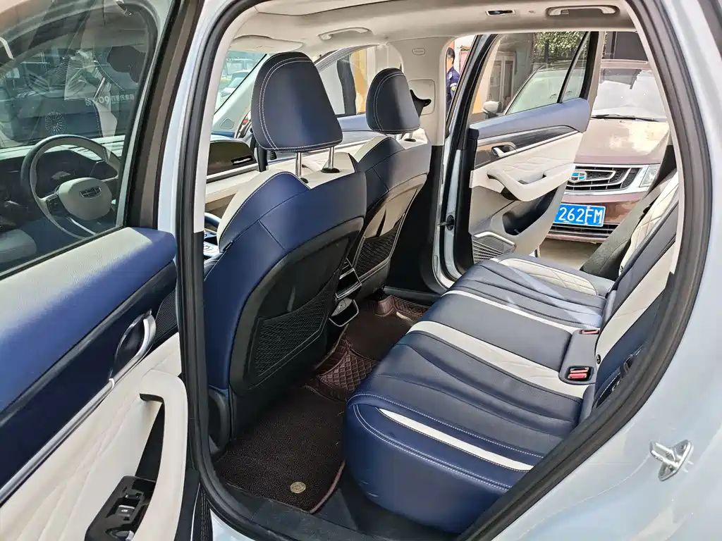 Geely Xingyue L — миниатюра 11