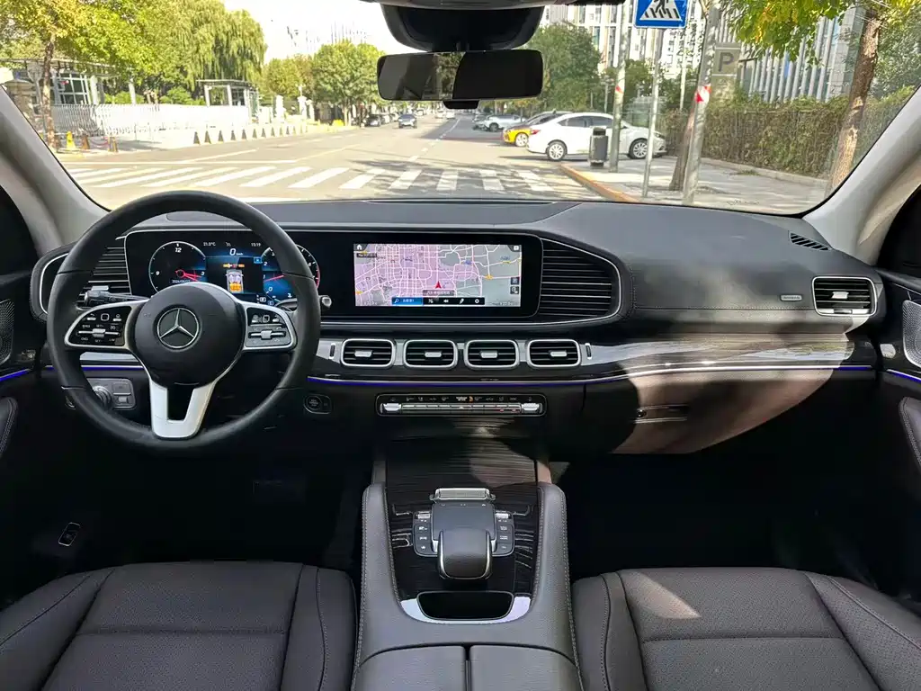 Mercedes-Benz GLE (Import) — миниатюра 18