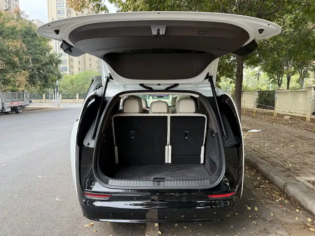 Li Auto Li MEGA — миниатюра 9
