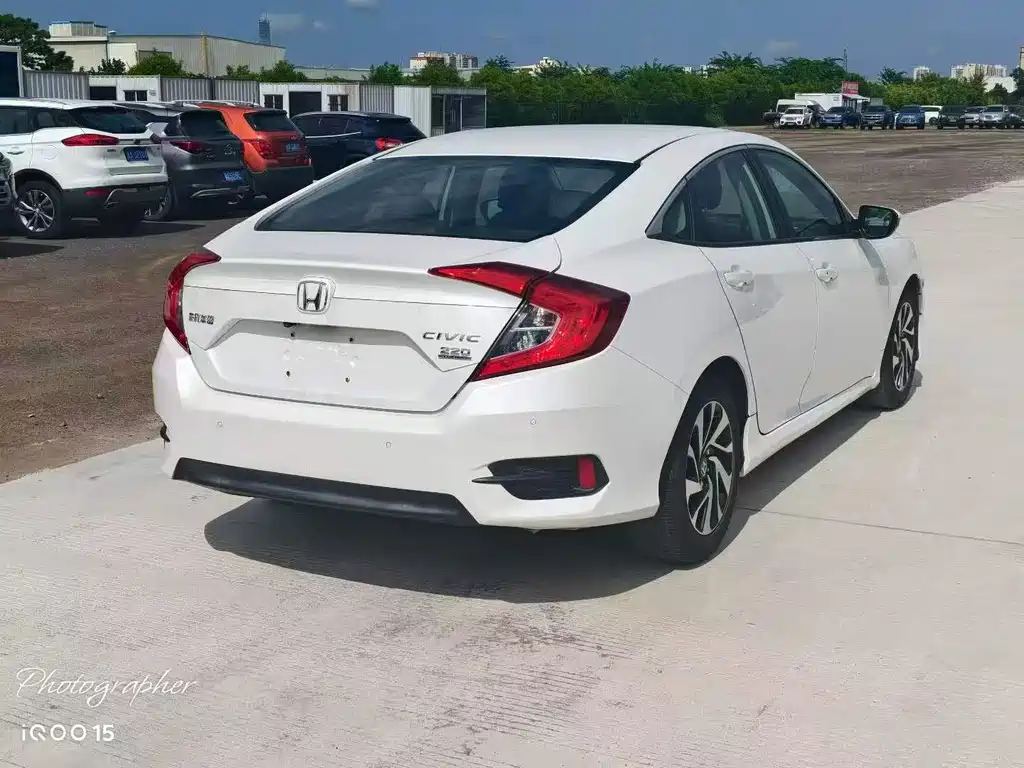 Honda Civic — миниатюра 7