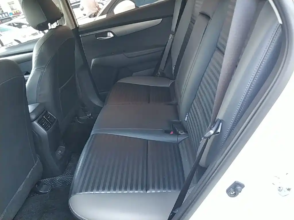 Kia Sportage — миниатюра 17