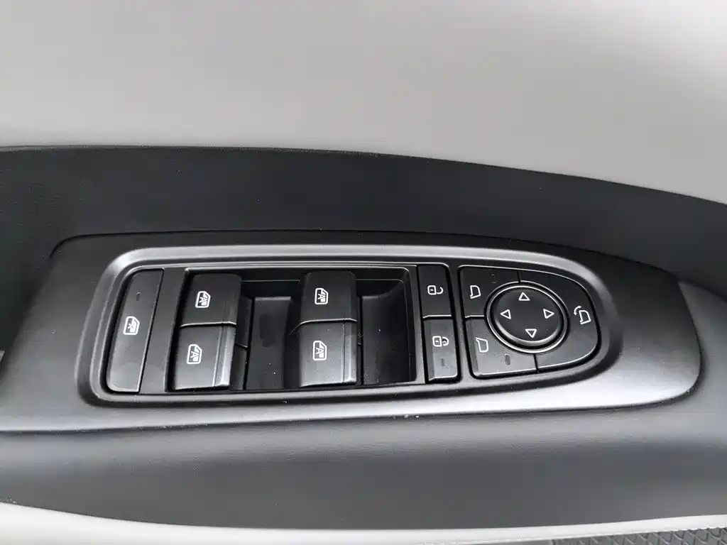 BYD Seals 06 DM-i версия для путешествий — миниатюра 9