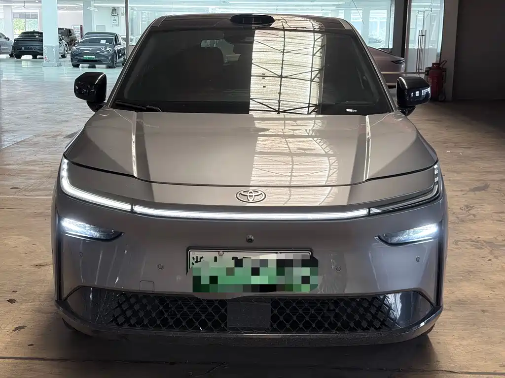 Toyota bZ3X — миниатюра 3