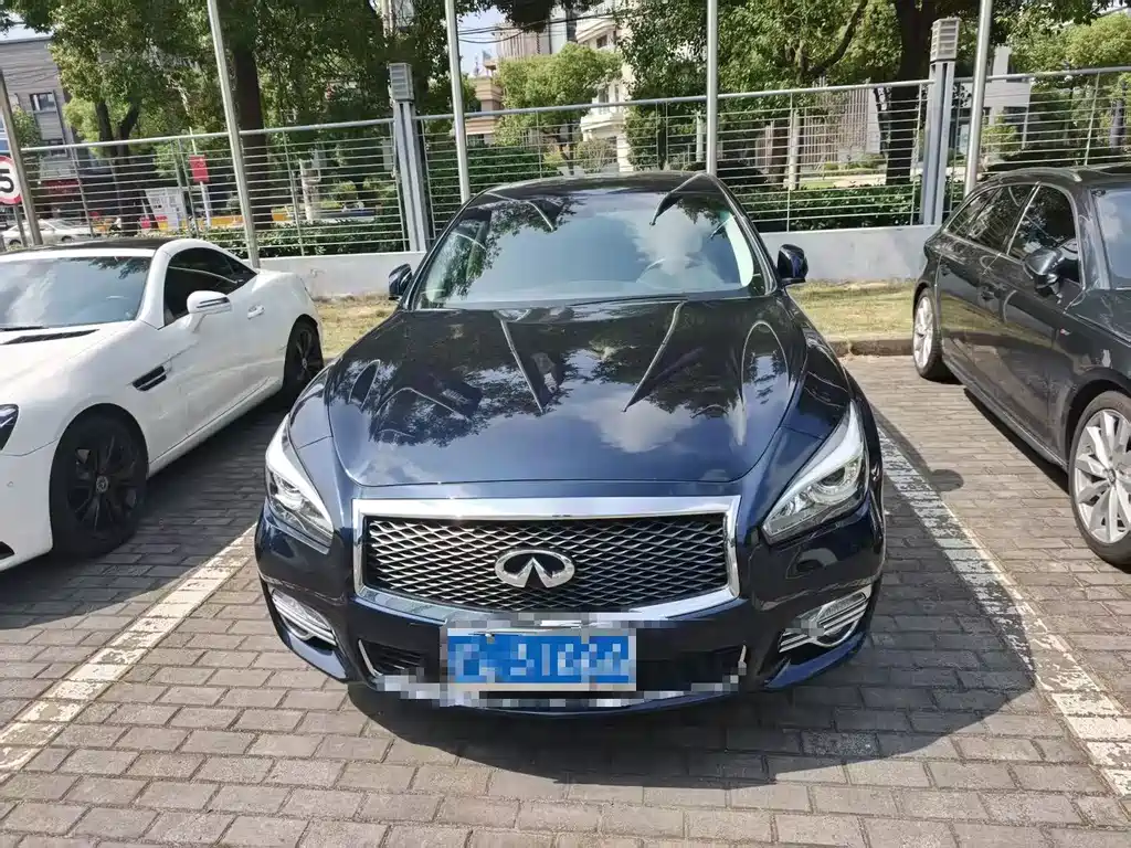 Infiniti Q70 — миниатюра 2