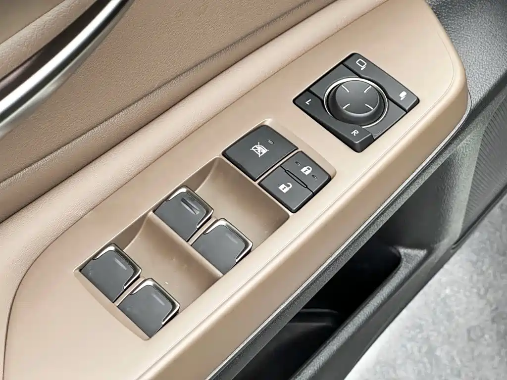 Lexus ES — миниатюра 15