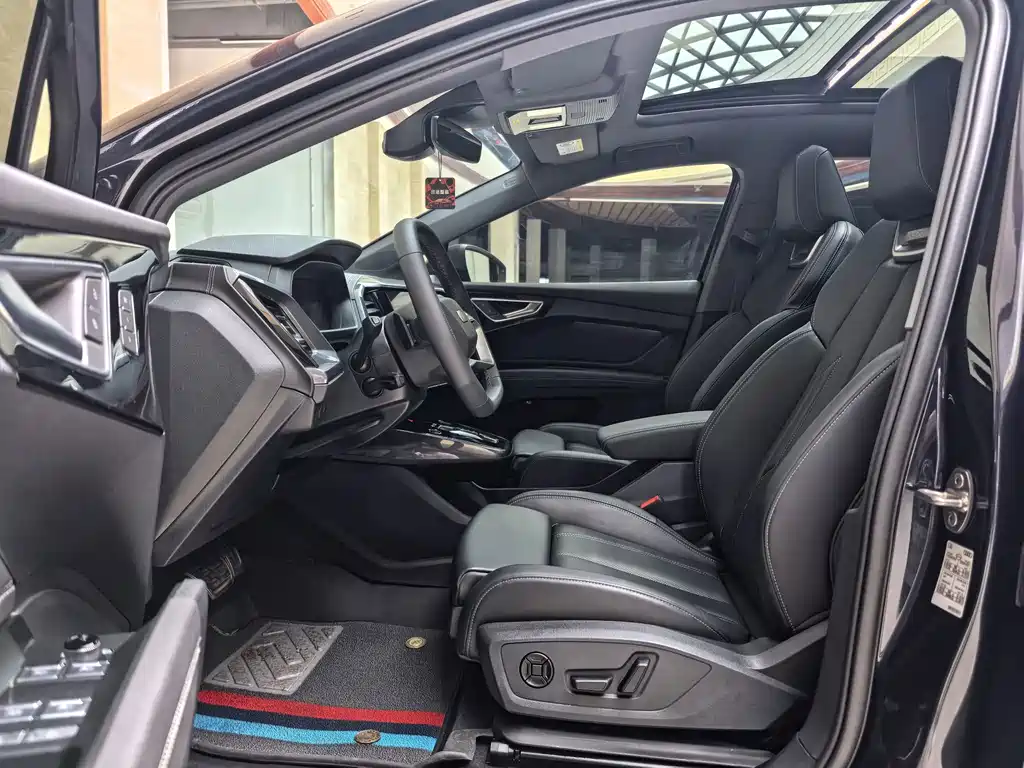 Audi Q4 e-tron — миниатюра 5