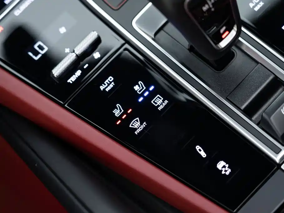 Porsche Cayenne Hybrid — миниатюра 25