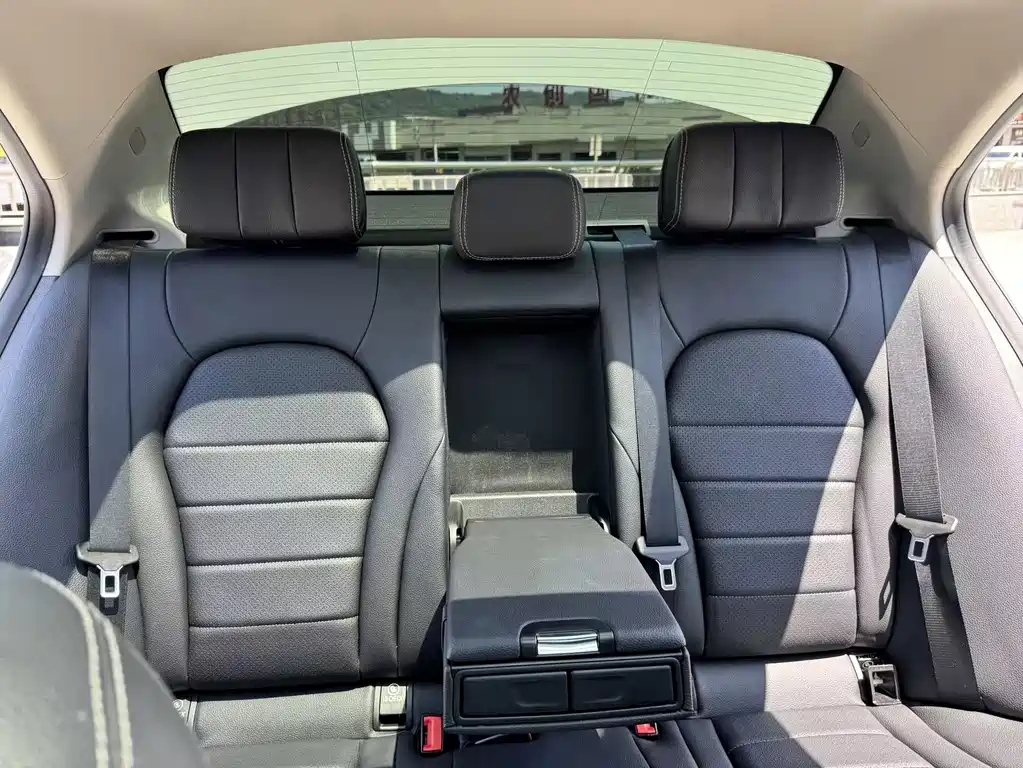 Mercedes-Benz C-Class — миниатюра 26