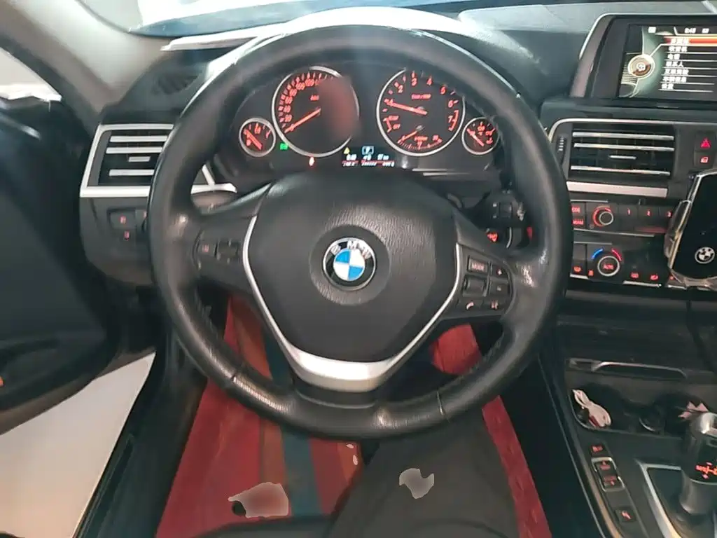 BMW 3 Series — миниатюра 11