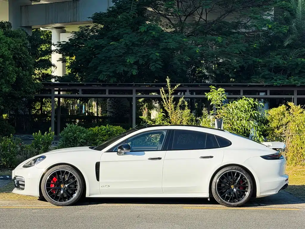 Porsche Panamera — миниатюра 4