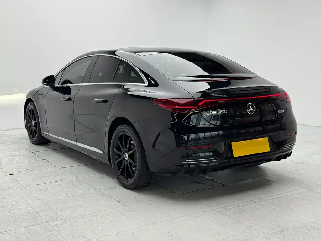 Mercedes-Benz EQE — миниатюра 16