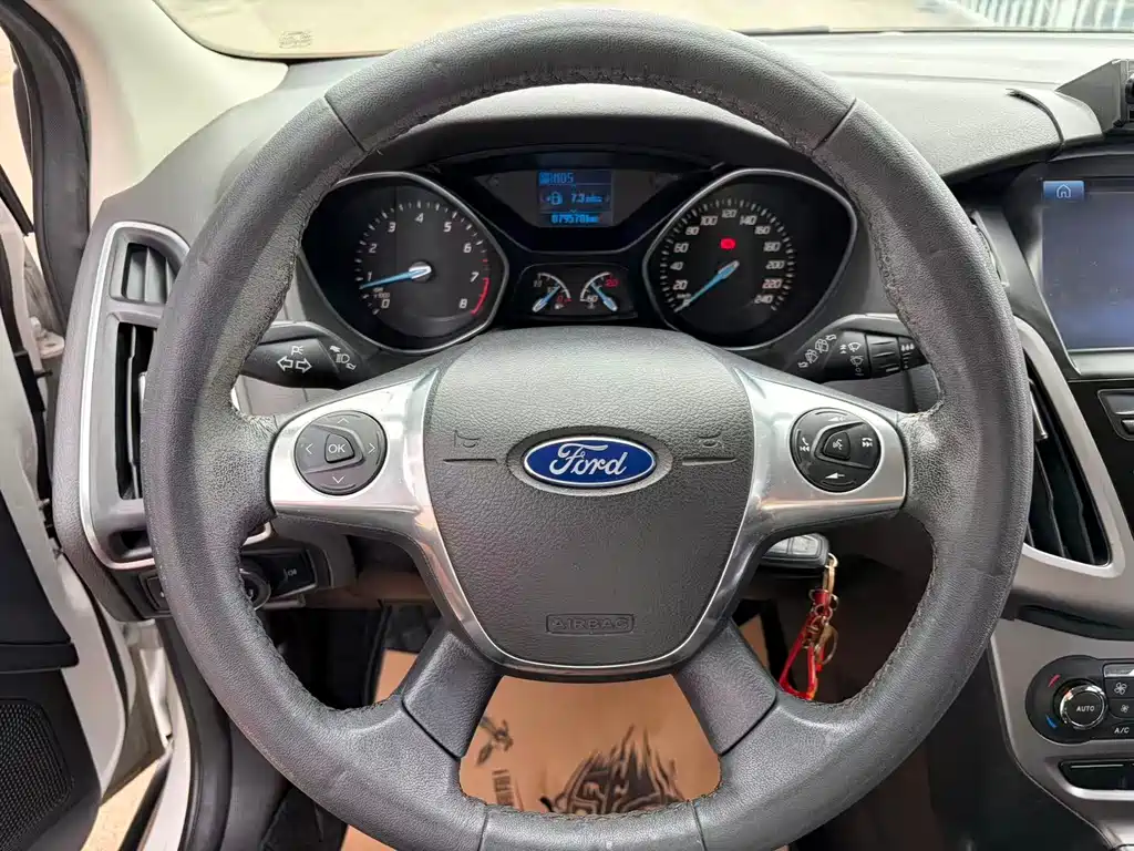 Ford Focus — миниатюра 5