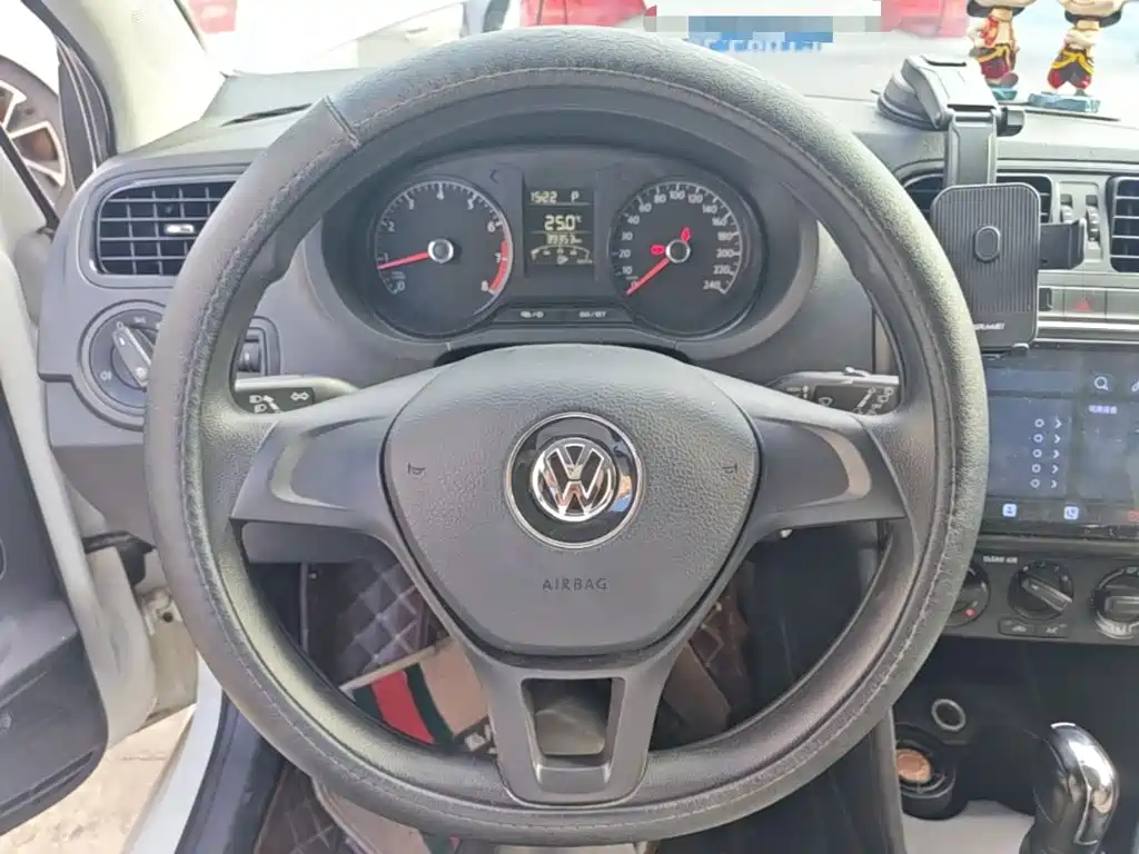 Volkswagen Polo — миниатюра 11