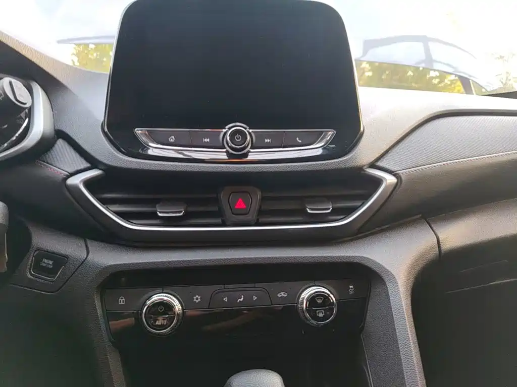 Chevrolet Volando — миниатюра 13