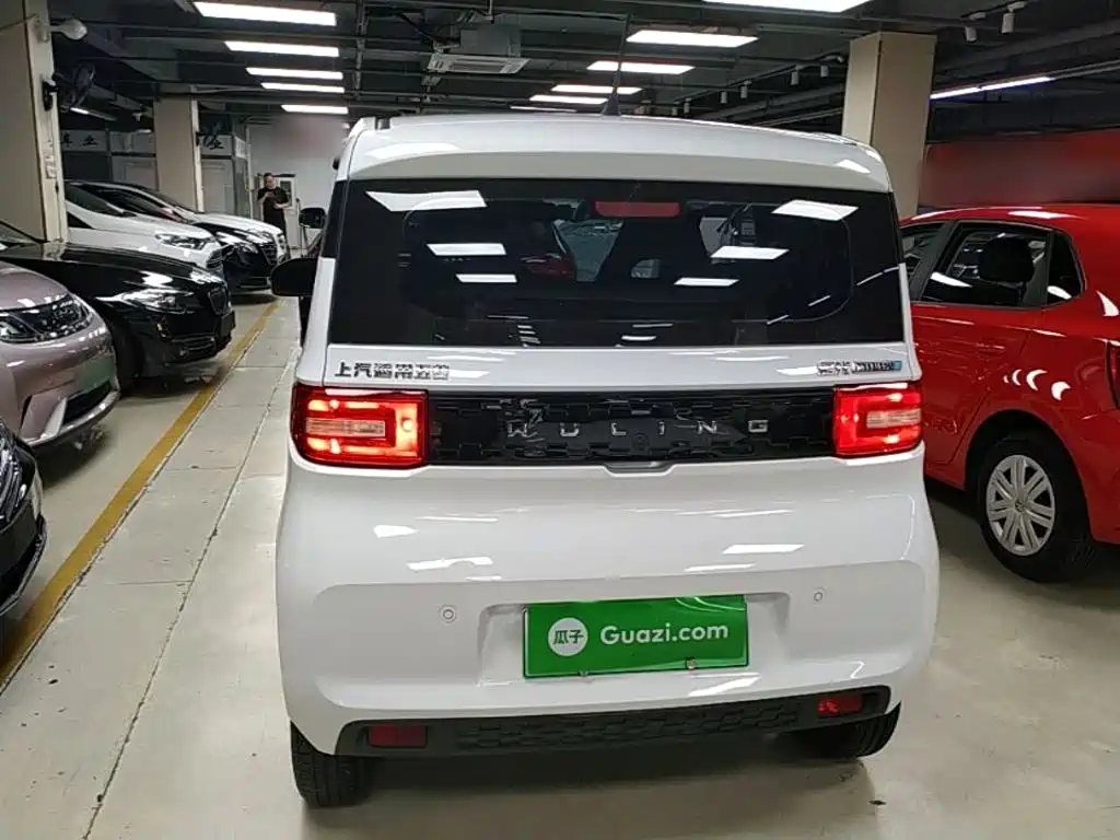 Wuling MINIEV — миниатюра 6