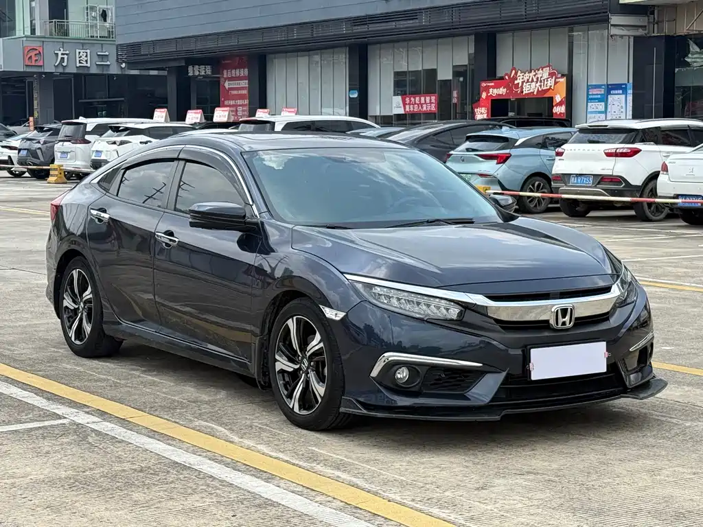 Honda Civic 2016 220TURBO CVT