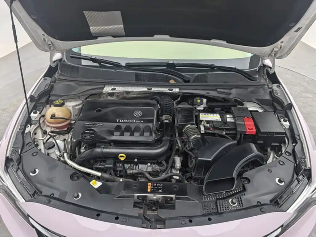 Buick Verano — миниатюра 12