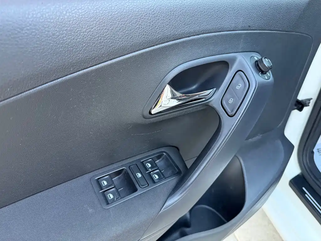 Volkswagen Polo — миниатюра 13