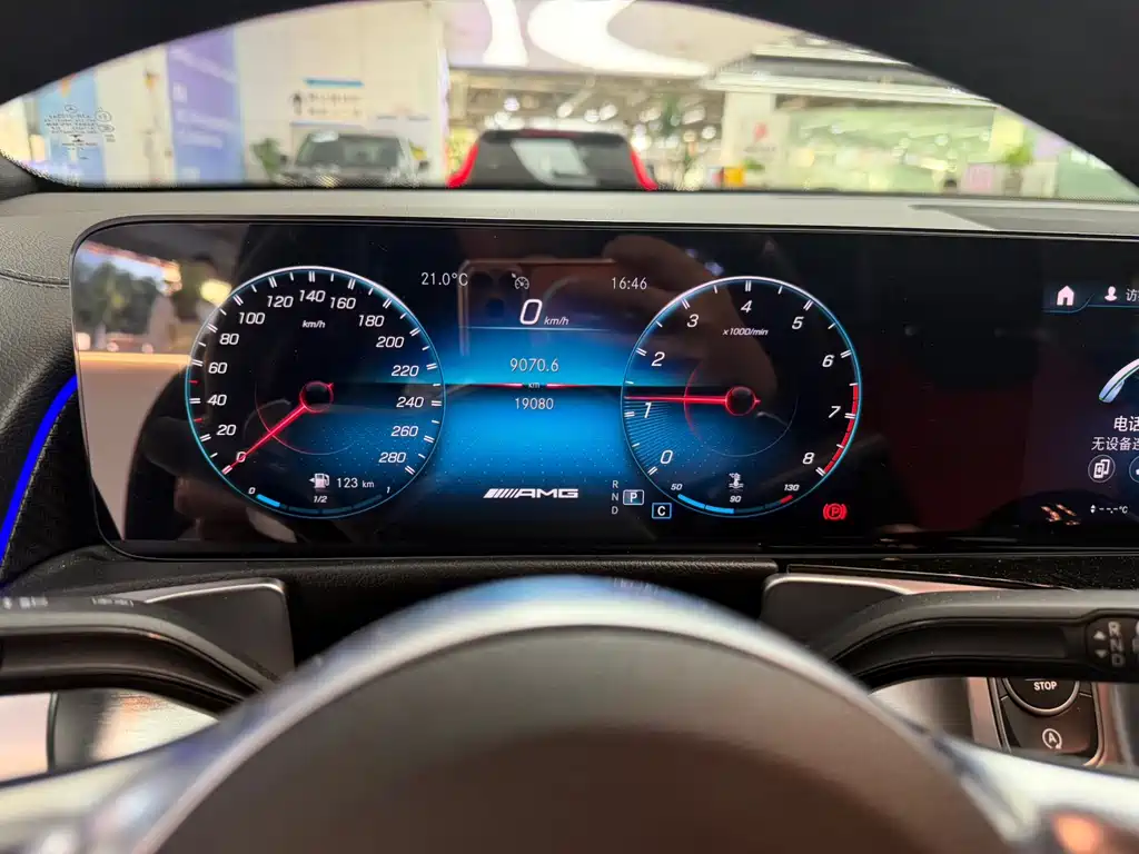 Mercedes-Benz GLB AMG — миниатюра 14