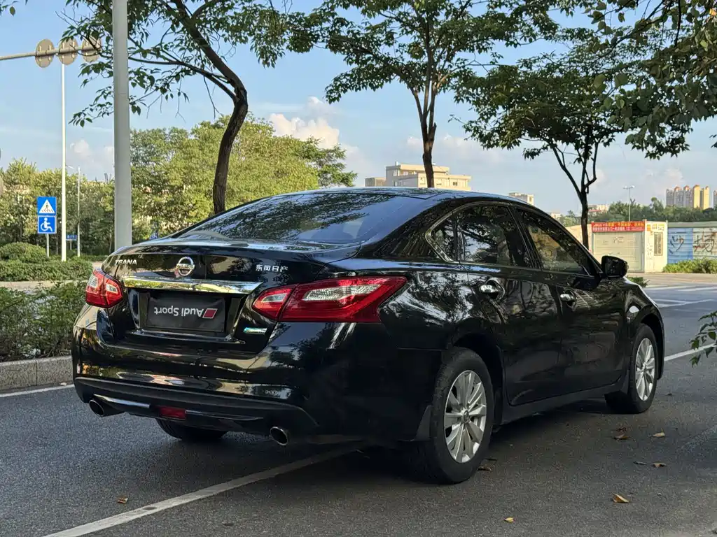 Nissan Teana — миниатюра 5