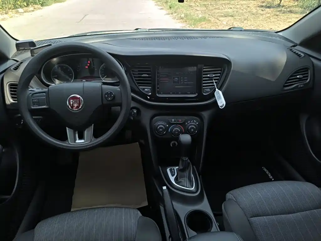 Fiat Viaggio — миниатюра 10