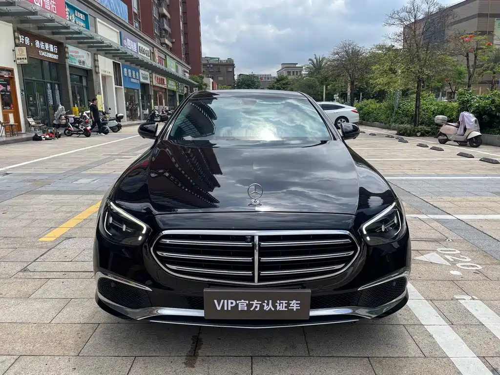 Mercedes-Benz E-Class — миниатюра 2