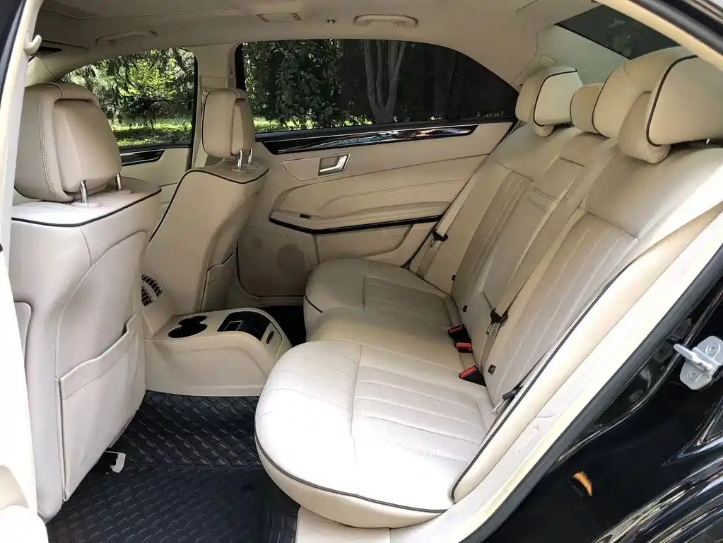 Mercedes-Benz E-Class — миниатюра 9