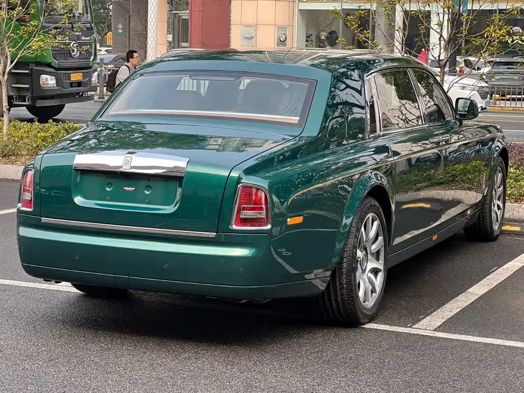 Rolls-Royce Phantom — миниатюра 4