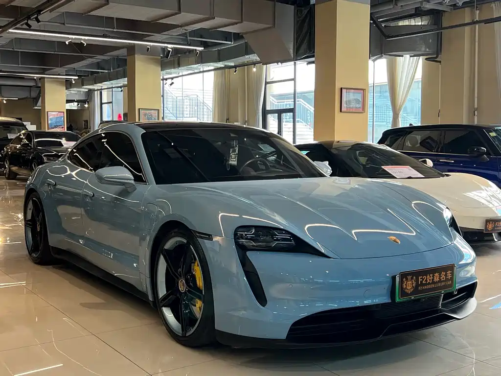 Porsche Taycan — миниатюра 6
