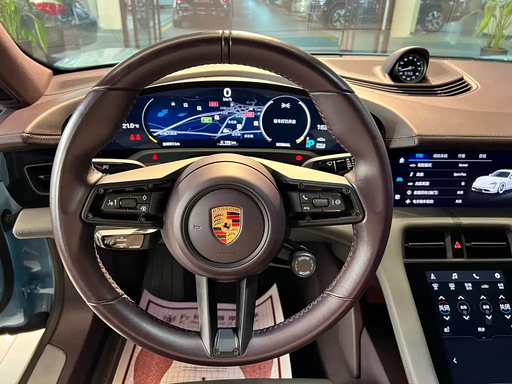 Porsche Taycan — миниатюра 19