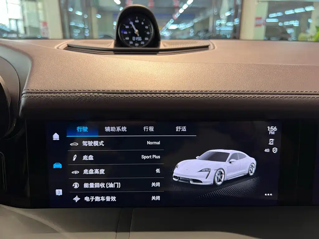 Porsche Taycan — миниатюра 28