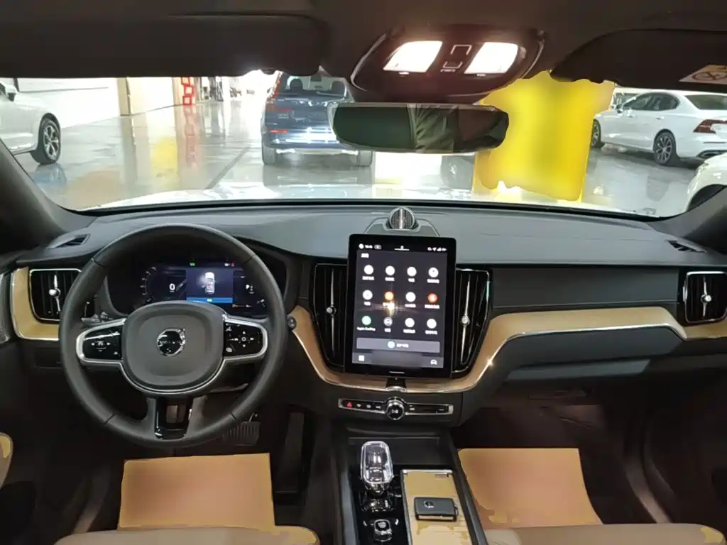 Volvo XC60 — миниатюра 10