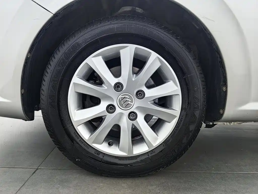 Buick Excelle — миниатюра 17