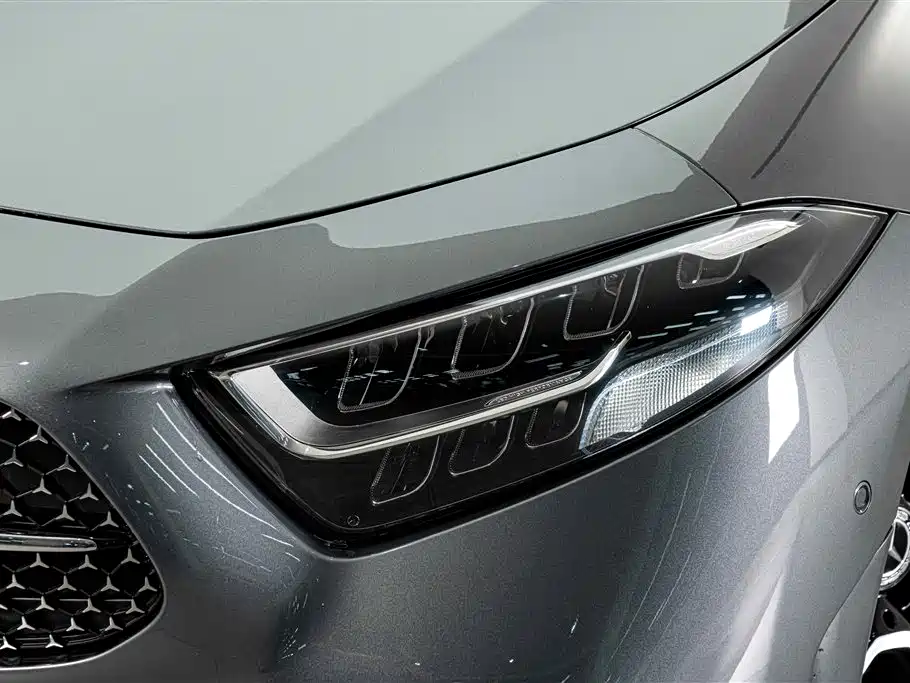 Mercedes-Benz CLS — миниатюра 4