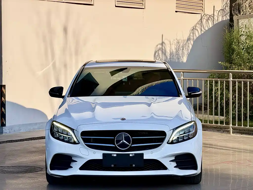 Mercedes-Benz C-Class — миниатюра 2