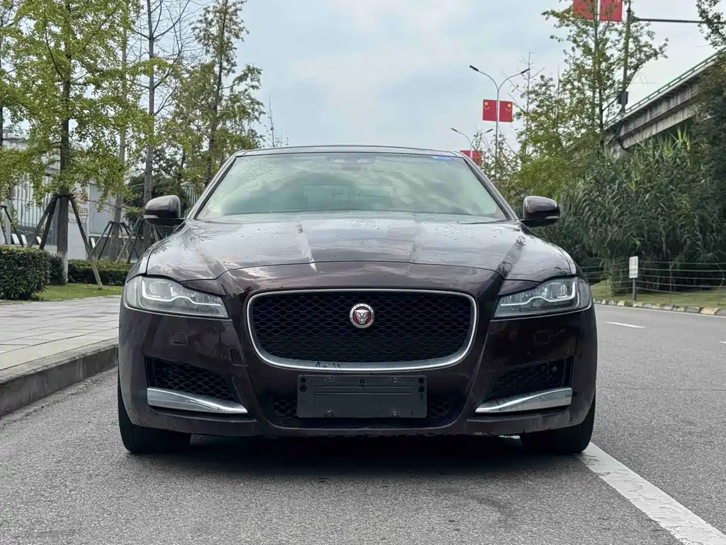 Jaguar XFL — миниатюра 2