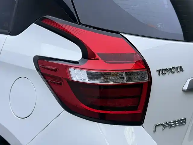 Toyota Yaris L — миниатюра 18