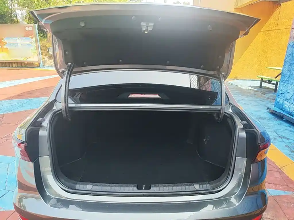 Geely Emgrand — миниатюра 19
