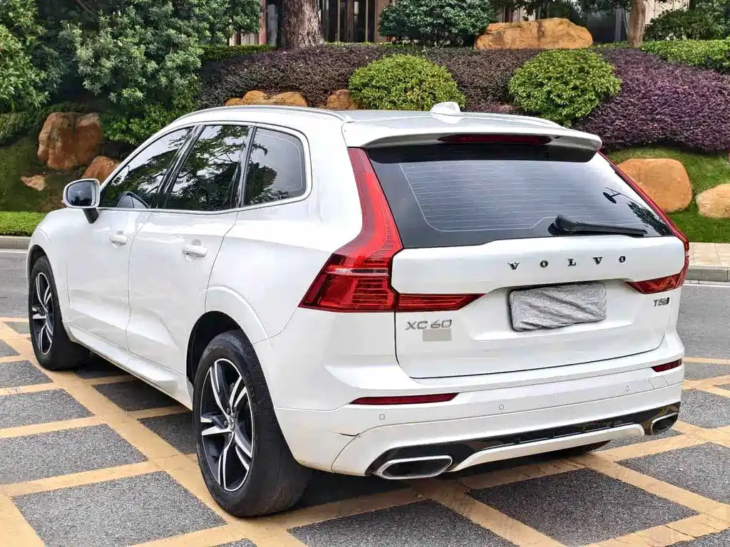 Volvo XC60 — миниатюра 6