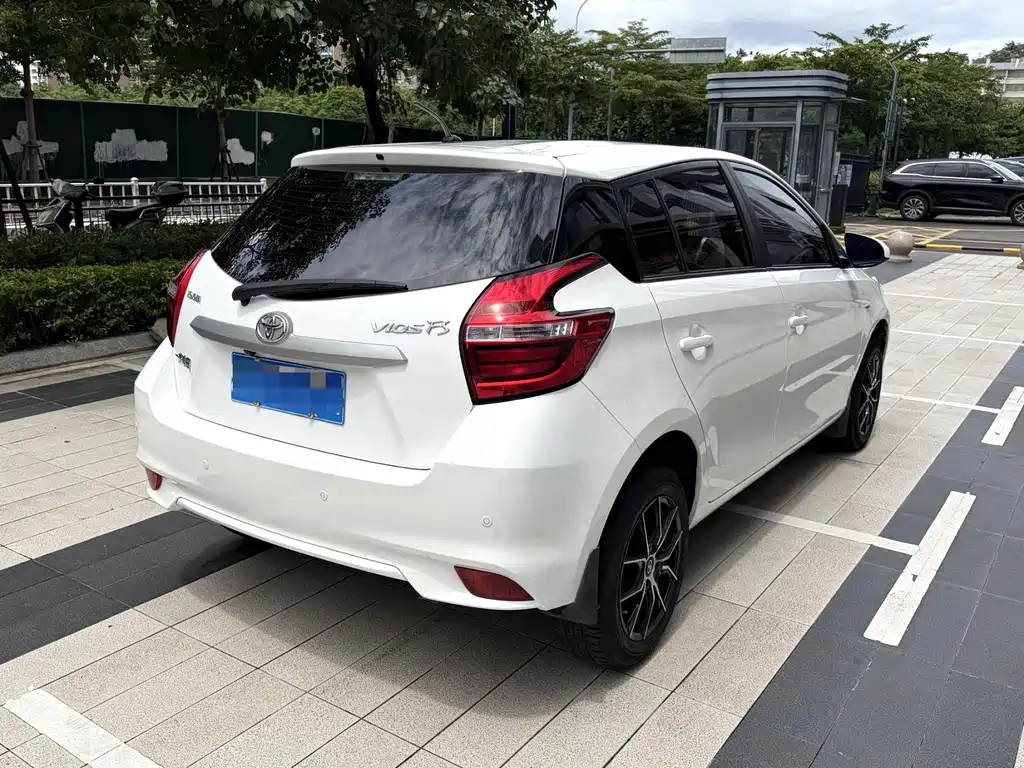 Toyota Vios FS — миниатюра 7