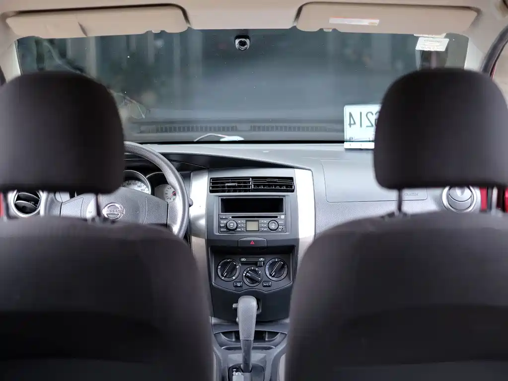 Nissan Livina — миниатюра 24