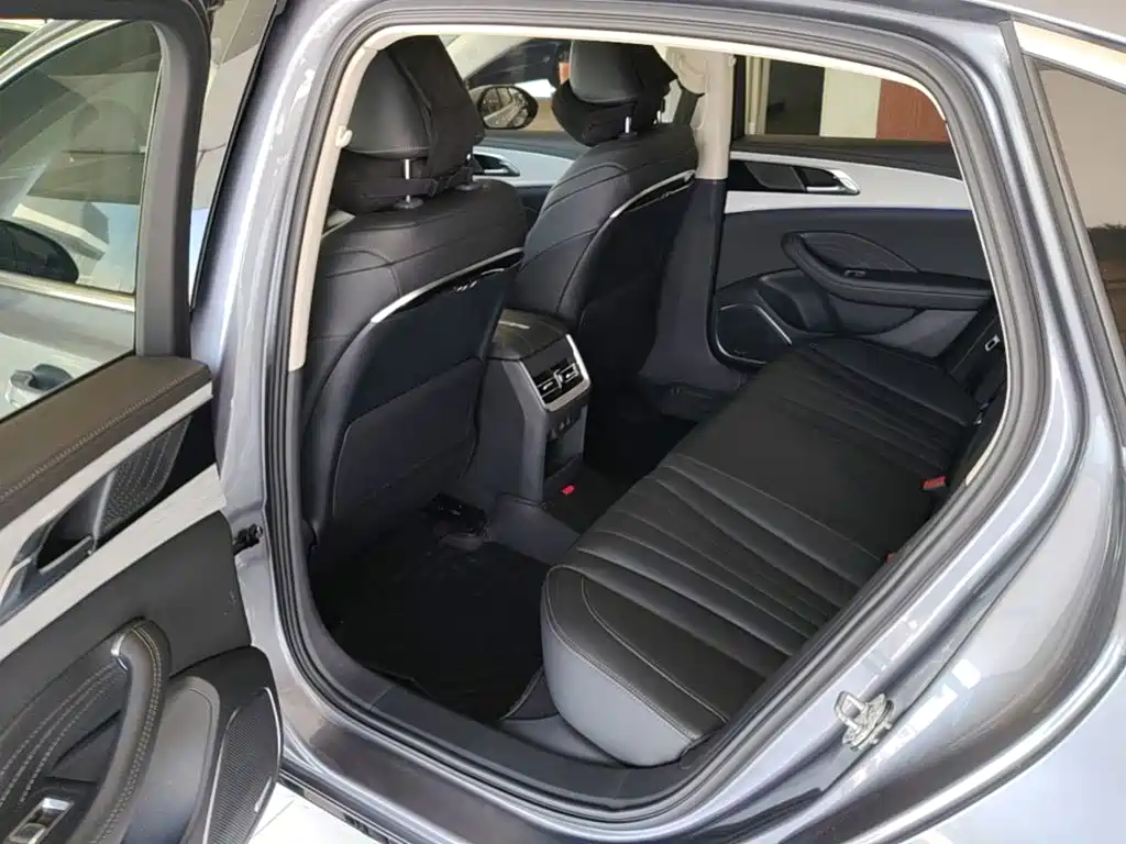Hongqi Hongqi H5 — миниатюра 22