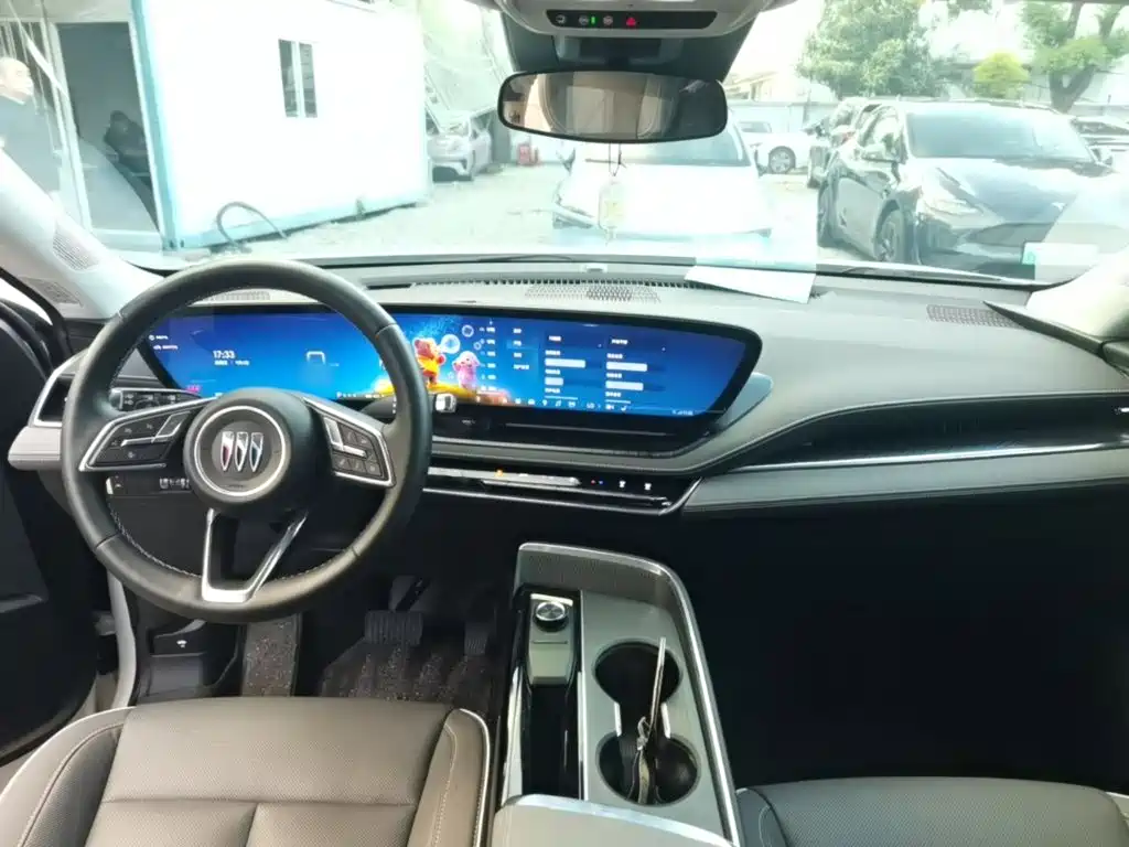 Buick E5 — миниатюра 10