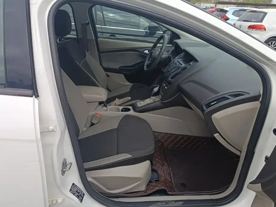 Ford Focus — миниатюра 8
