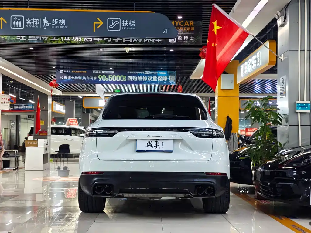 Porsche Cayenne — миниатюра 15