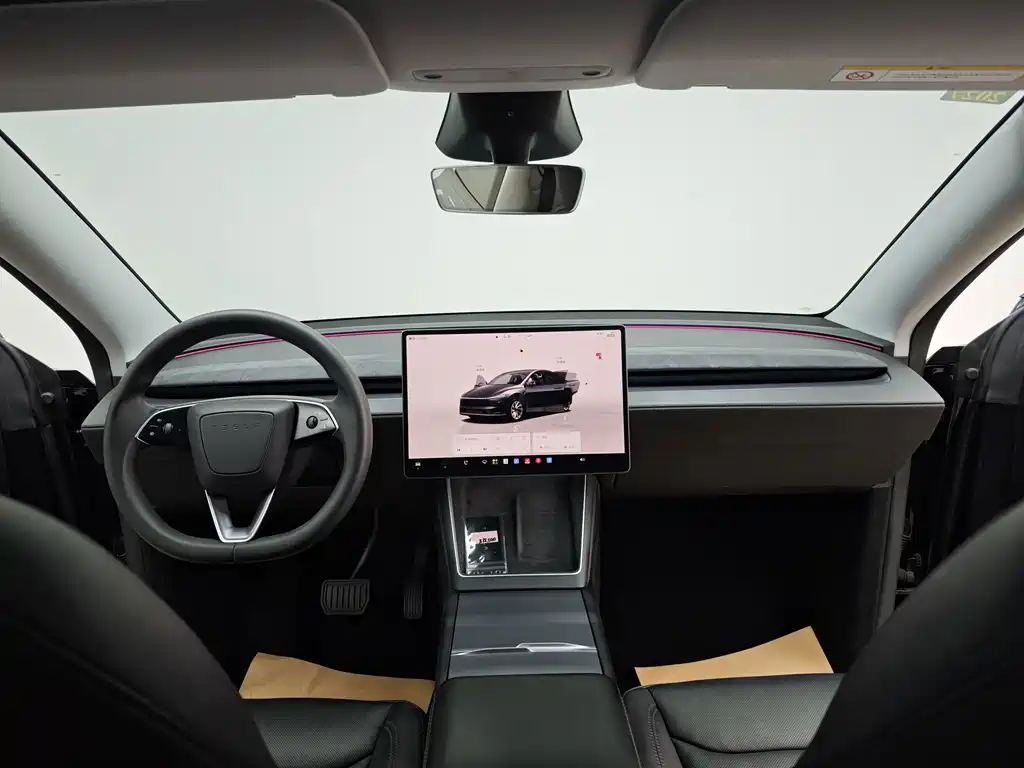 Tesla Model Y — миниатюра 42