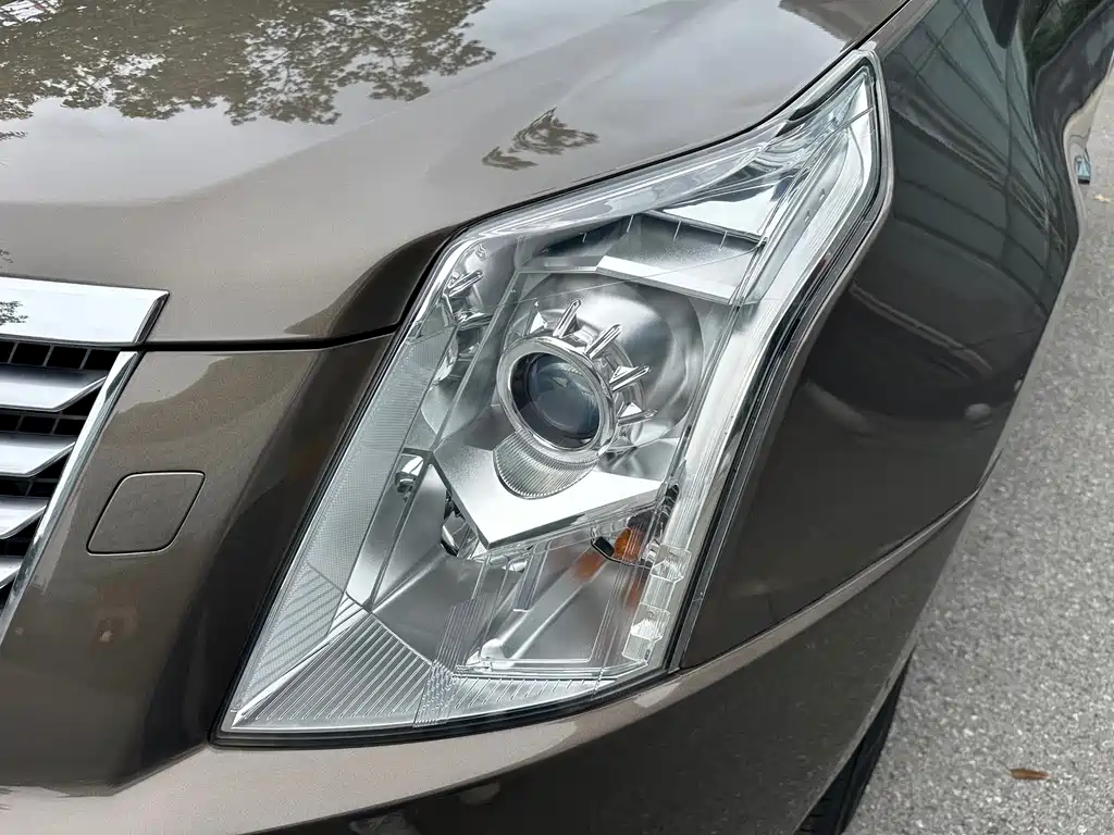 Cadillac SRX — миниатюра 17