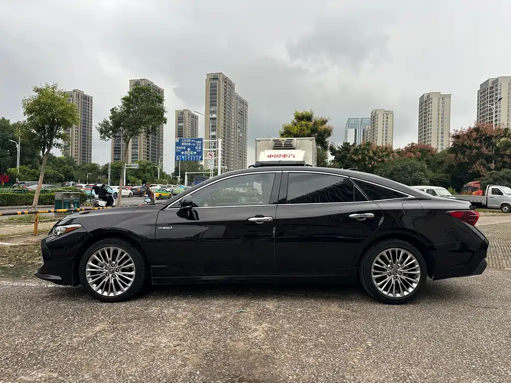 Toyota Avalon — миниатюра 6