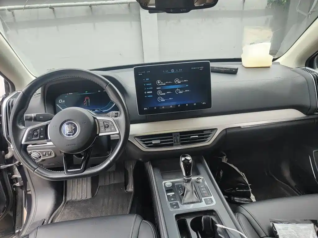 BYD Tang — миниатюра 13