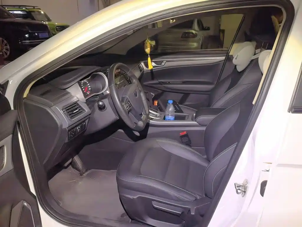 Geely Emgrand GL — миниатюра 12
